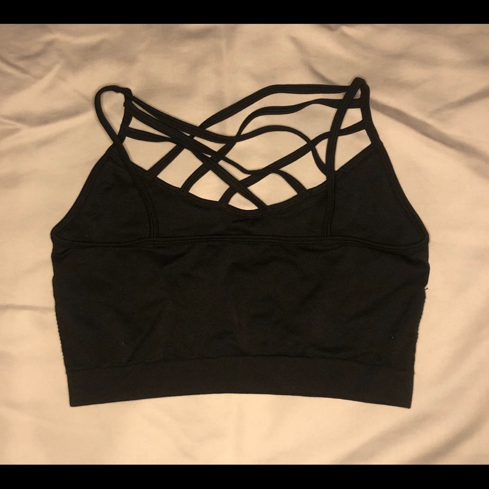 🌷S/M black cross front sports bra from Target🌷